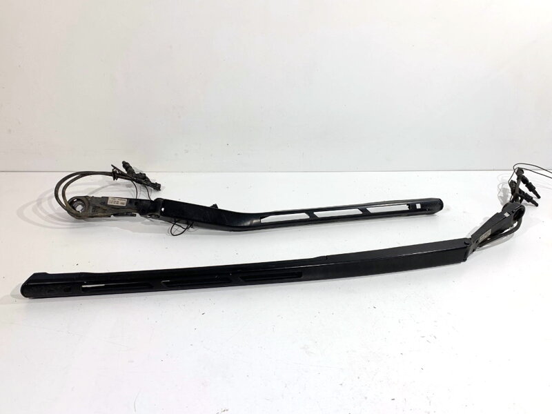 Stierač sada predný Audi Q8 (4MN) 2018 - 2022 4M8955405B 4M8955406B