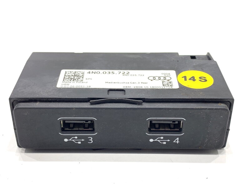 Zásuvka / uloženie USB Audi Q8 (4MN) 2018 - 2022 4N0035722
