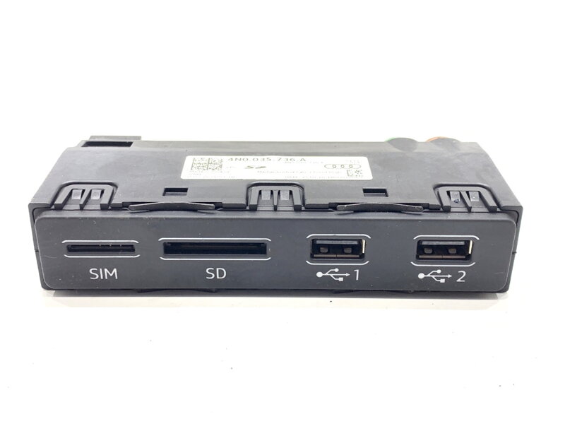 Zásuvka / uloženie USB Audi Q8 (4MN) 2018 - 2022 4N0035736A