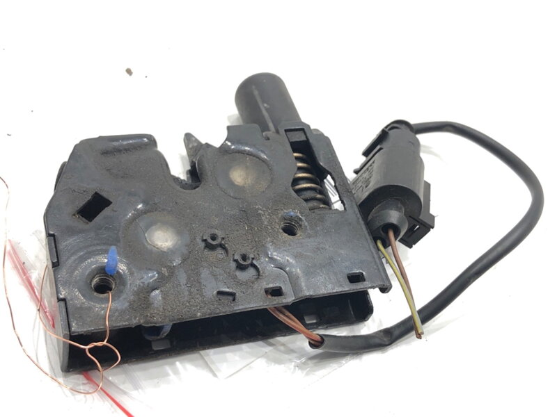 Zámok kapoty pravý Audi A7 Sportback (4GA, 4GF) 2010 - 2018 4G0823509C