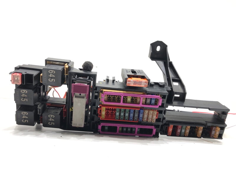 Poistková skrinka Audi A7 Sportback (4GA, 4GF) 2010 - 2018 8A0937530