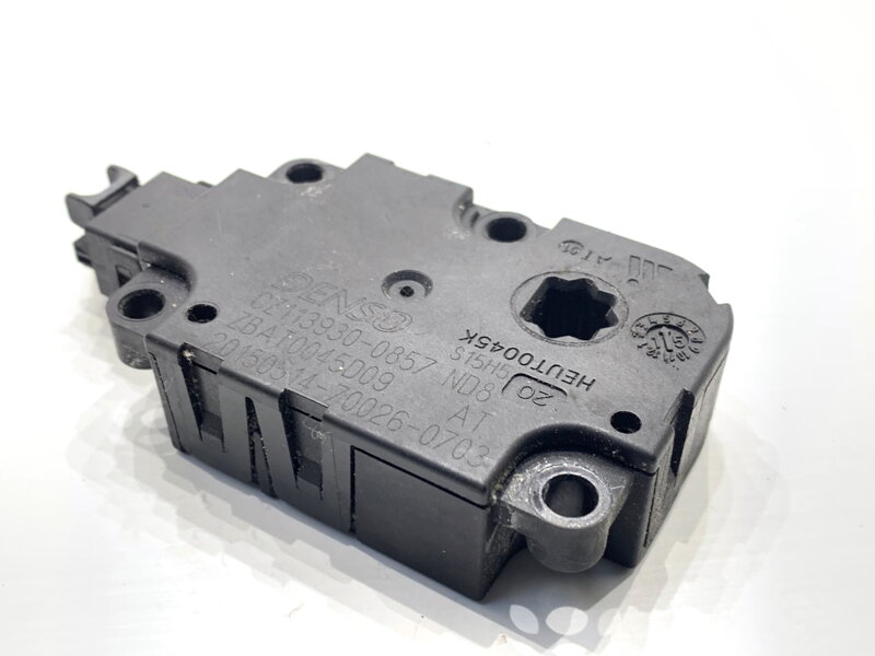 Motor radiátora kúrenia Audi A7 Sportback (4GA, 4GF) 2010 - 2018 CZ113930-0857