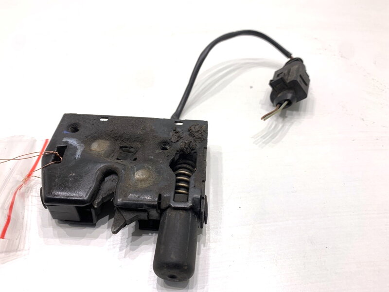 Zámok kapoty ľavý Audi A7 Sportback (4GA, 4GF) 2010 - 2018