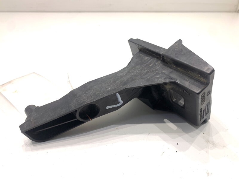 Držiak uchytenie chladiča ľavé Audi A7 Sportback (4GA, 4GF) 2010 - 2018 4G0805201B