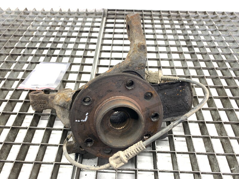 Otoč ľavá predná Opel Zafira / Zafira Family B (A05) 2005 - 2019