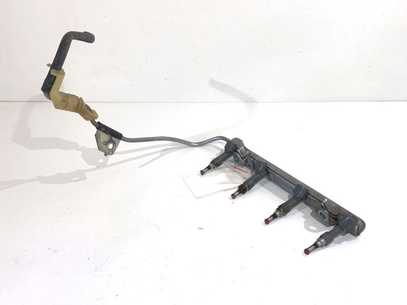 Vstrekovacia rampa Toyota Corolla Sedan (_E21_) 2019 - 2022 23250-0T110