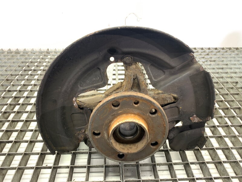 Otoč ľavá predná Volvo V70 III (135) 2007 - 2016