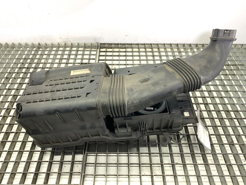 Kryt filtra vzduchu Volvo V70 III (135) 2007 - 2016 30677718