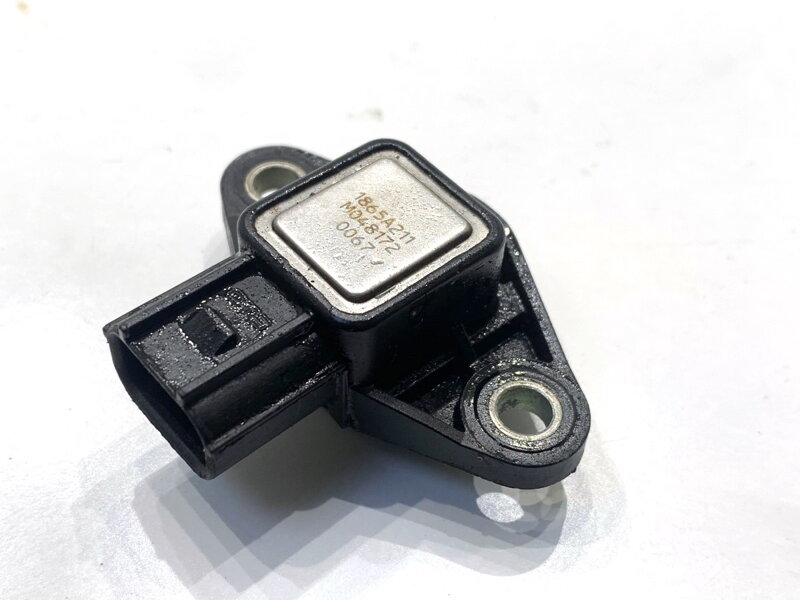 Snímač polohy škrtiacej klapky Mitsubishi Outlander III (GG_W, GF_W, ZJ, ZL, ZK) 2010 - 2022 1865A211