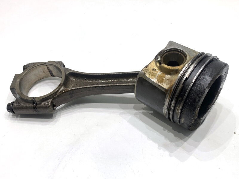 Piest S ojnicou Audi A3 Limousine (8VS, 8VM) 2013 - 2022 CRK