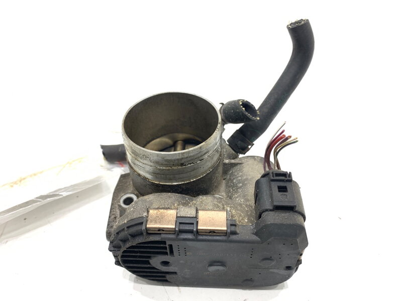 Škrtiaca klapka Audi A4 B6 (8E2) 2000 - 2005 06B133062H