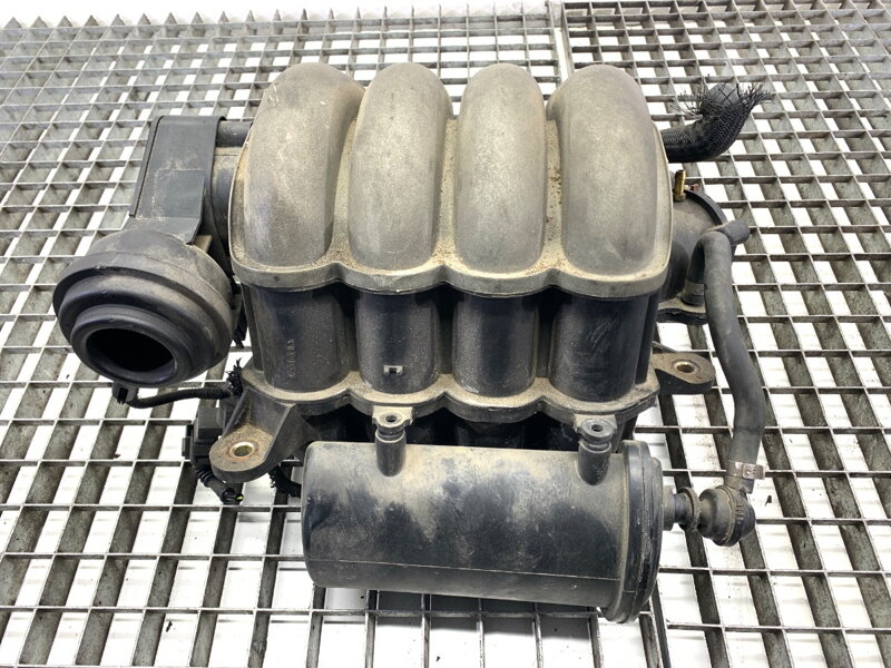 Sacie potrubie Audi A4 B6 (8E2) 2000 - 2005 06B133909