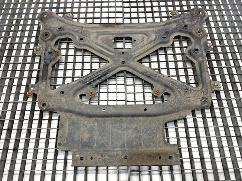 Výstuha výstuhy Audi Q8 (4MN) 2018 - 2022 4M1399345C