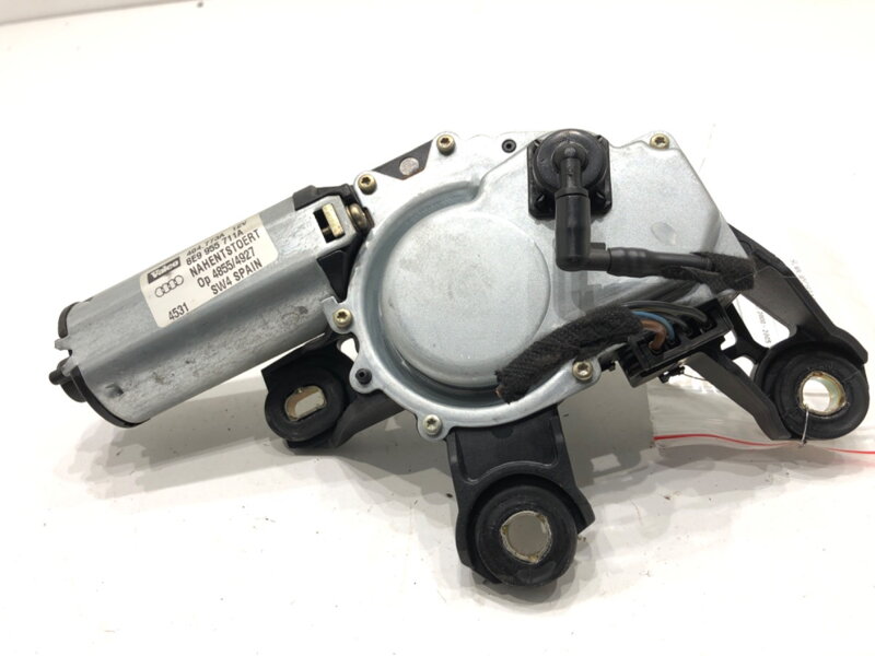 Motorček stieračov zadný Audi A4 B6 Avant (8E5) 2000 - 2005 8E9955711A