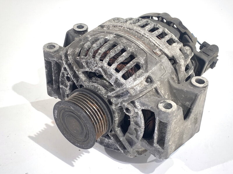 Alternátor Audi A4 B6 Avant (8E5) 2000 - 2005 06B903016P