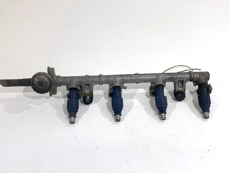 Vstrekovacia rampa Toyota Yaris (_P1_) 1999 - 2005 0280156067