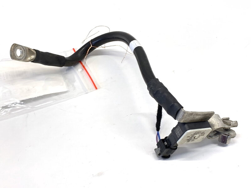 PÓL / svorka (BATÉRIE) mínus Audi A6 C8 Avant (4A5) 2018 - 2022 4K0915181