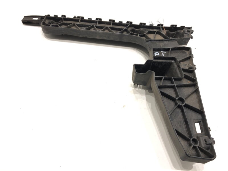 Držiak nárazníka pravý zadný Audi A6 C8 Avant (4A5) 2018 - 2022 4K9807454B