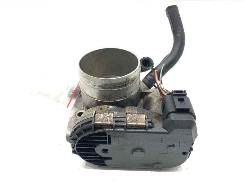 Škrtiaca klapka Audi A4 B6 (8E2) 2000 - 2005 06B133062H
