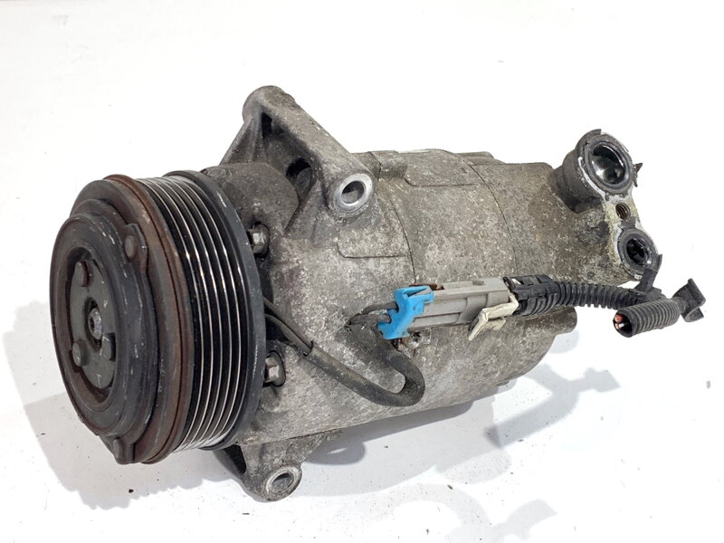 Kompresor klimatizácie Opel Astra H Kombi (A04) 2004 - 2014 KTT090035