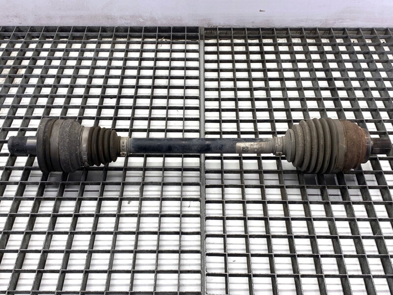 Poloos pravá zadná VW Arteon (3H7, 3H8) 2017 - 2022 5NA501204A