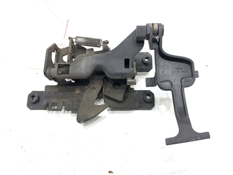 Zámok kapoty predný Mercedes-benz Class B Sports Tourer (W245) 2005 - 2011