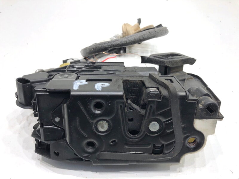 Zámok dverí pravý predný VW Golf VII (5G1, BQ1, BE1, BE2) 2012 - 2022 5K1837016E