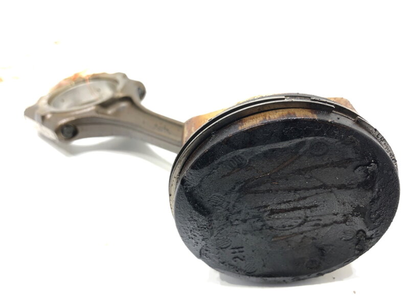 Piest S ojnicou Lexus CT (ZWA10_) 2010 - 2022