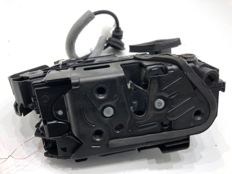 Zámok dverí pravý zadný Skoda Fabia III (NJ3) 2014 - 2022 5TA839016E