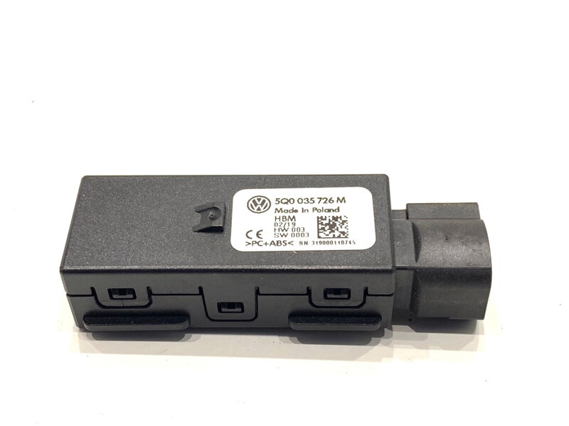 Zásuvka / uloženie USB Skoda Fabia III (NJ3) 2014 - 2022 5Q0035726M