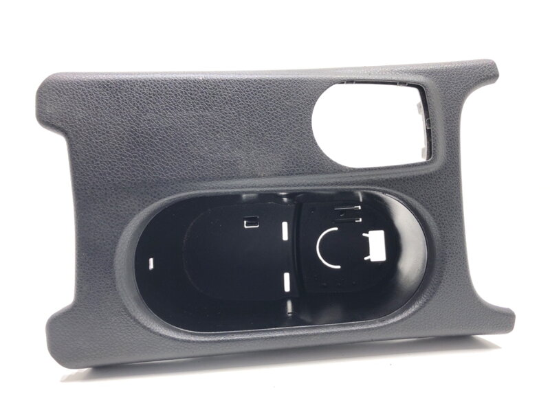 Držiak NA nápoje Mercedes-benz Class A (W176) 2012 - 2018 A1766801610