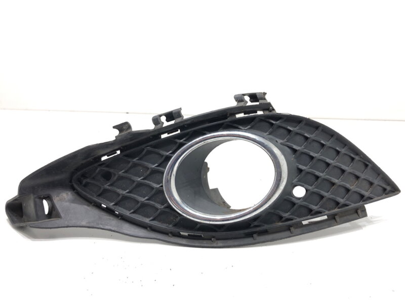 Mriežka nárazníka ľavá predná Mercedes-benz Class A (W176) 2012 - 2018 A1768850522