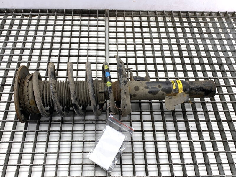 Tlmič pravý predný S pružinou Volvo S80 II (124) 2006 - 2016