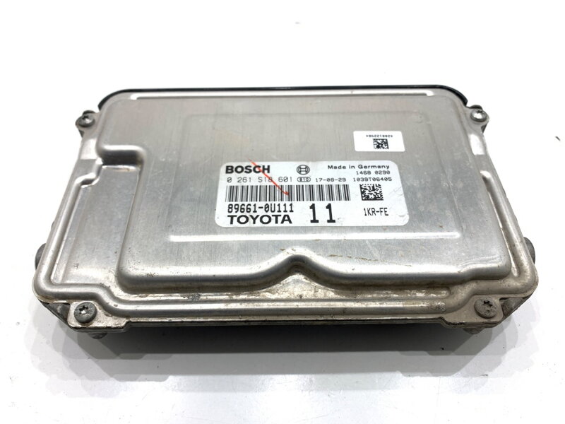Riadiaca jednotka motora Toyota Yaris (_P13_) 2010 - 2022 89661-0U111 0261S18601