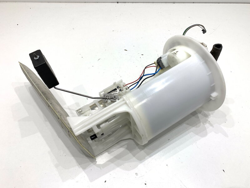 Palivové čerpadlo Toyota Yaris (_P13_) 2010 - 2022 77704-0D070