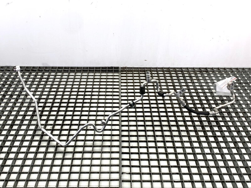 Hadica klimatizácie Mini Mini Clubman (F54) 2014 - 2022 6832951