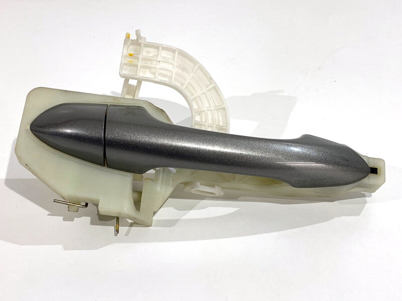 Kľučka vonkajšia pravá zadná KIA Carens IV 2013 - 2022