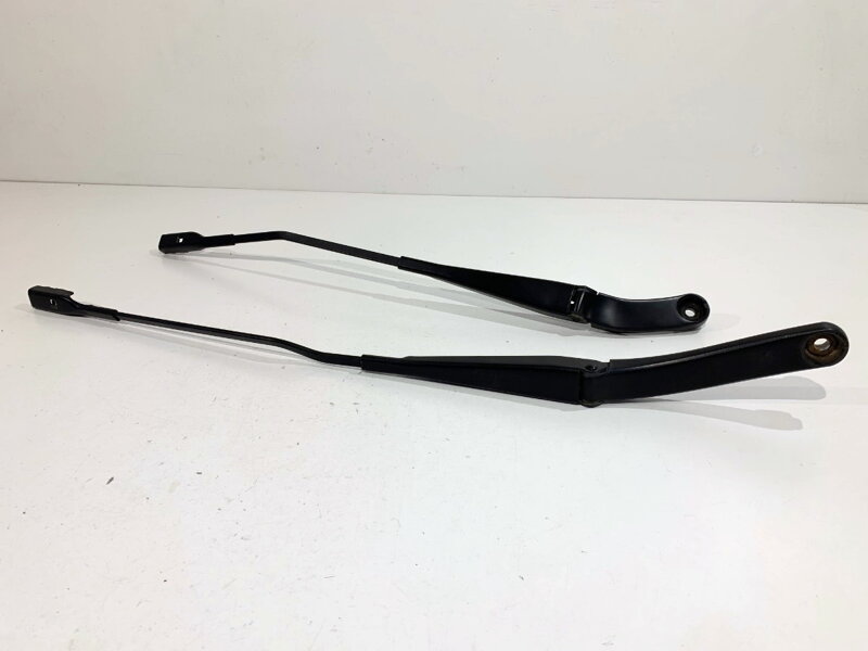 Stierač sada predný Audi A5 (8T3) 2007 - 2017 8K1955407 8K1955408A