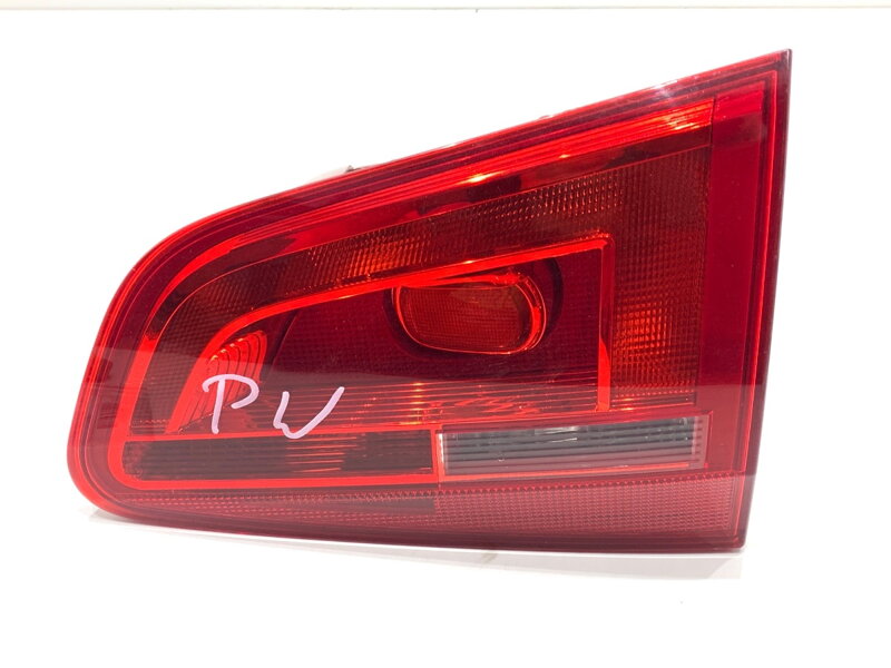 Svetlo zadné pravé vnútorné VW Sharan (7N1, 7N2) 2010 - 2022 7N0945094K