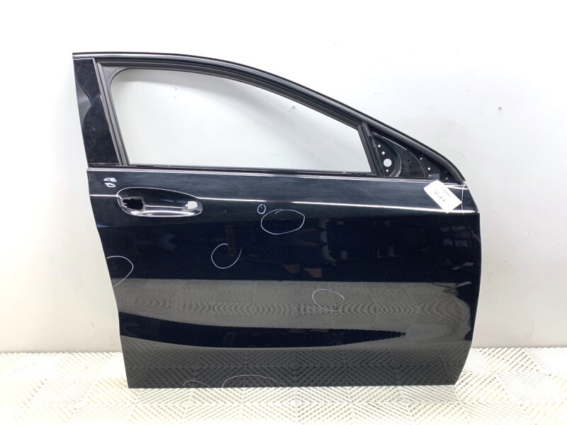 Dvere pravé predné Mercedes-benz Class A (W176) 2012 - 2018