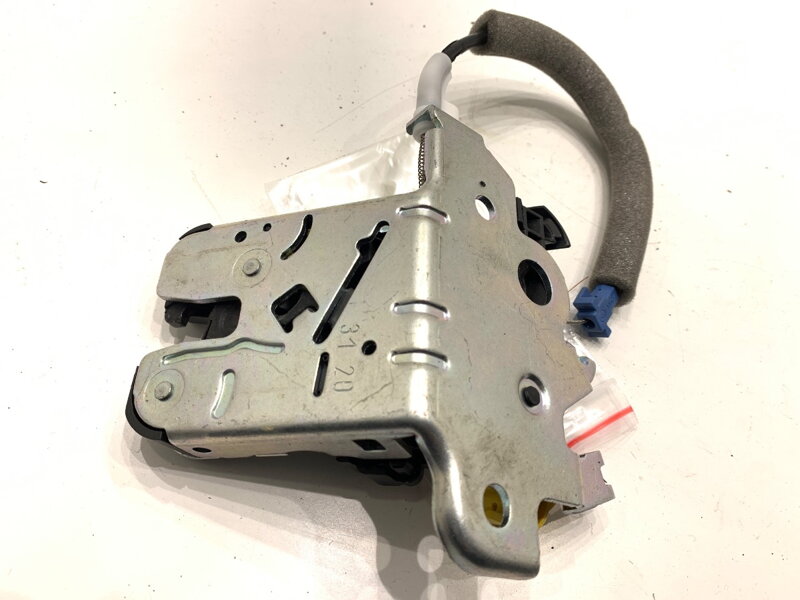 Zámok veka batožinového priestoru zadný Skoda Superb III Kombi (3V5) 2015 - 2022 4M0827506D