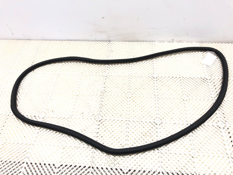 Tesnenie dverí predné pravé Skoda Superb III Kombi (3V5) 2015 - 2022 3V0867366B