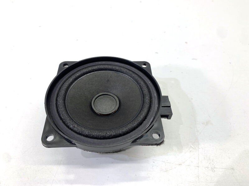 Reproduktor Skoda Superb III Kombi (3V5) 2015 - 2022 3V0035411E