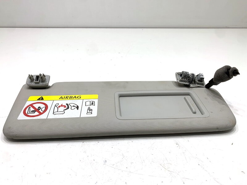 Slnečné clonítko pravé Skoda Superb III Kombi (3V5) 2015 - 2022