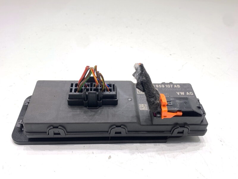 Modul veka batožinového priestoru Skoda Superb III Kombi (3V5) 2015 - 2022 5Q0959107AB