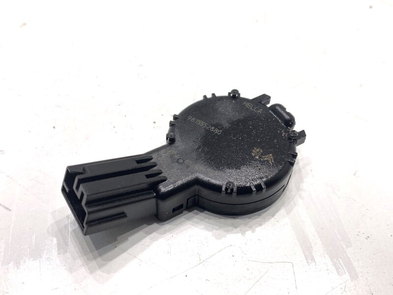 Snímač dažďa Peugeot 308 II (LB_, LP_, LW_, LH_, L3_) 2013 - 2021 9815552880