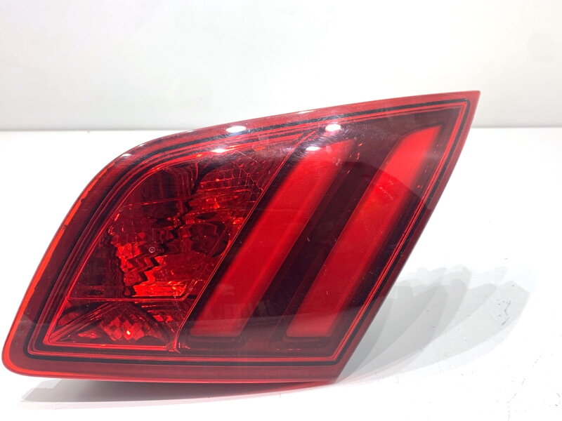 Svetlo zadné pravé vnútorné Peugeot 308 II (LB_, LP_, LW_, LH_, L3_) 2013 - 2021 9677818280
