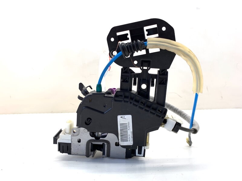 Zámok dverí ľavý zadný Mercedes-benz Class A (W176) 2012 - 2018 A2047302735