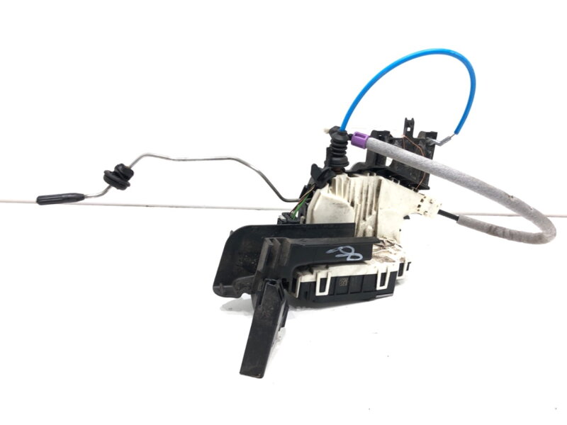 Zámok dverí pravý predný Mercedes-benz Class A (W176) 2012 - 2018 A1667200435