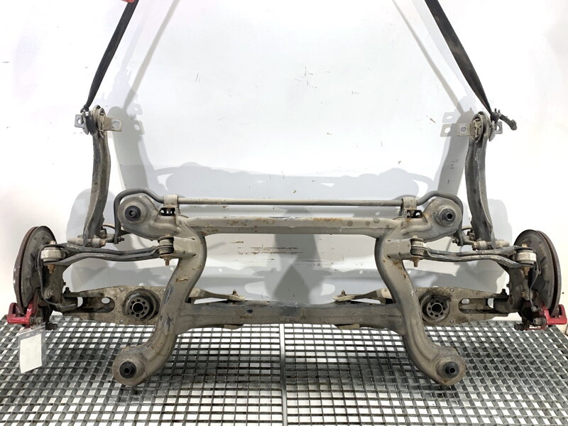 Výstuha zadná Mercedes-benz Class A (W176) 2012 - 2018 A2463510001